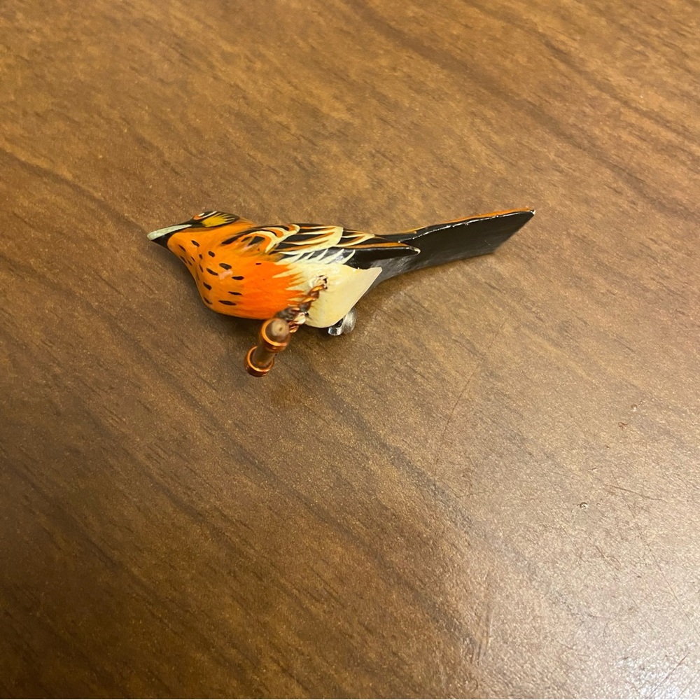 Vintage Takahashi Bird Pin Brooch,  Thrush, Japanese Hand painted & Carved. - Picture 3 of 9